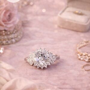 Elegant Silver Women's Ring